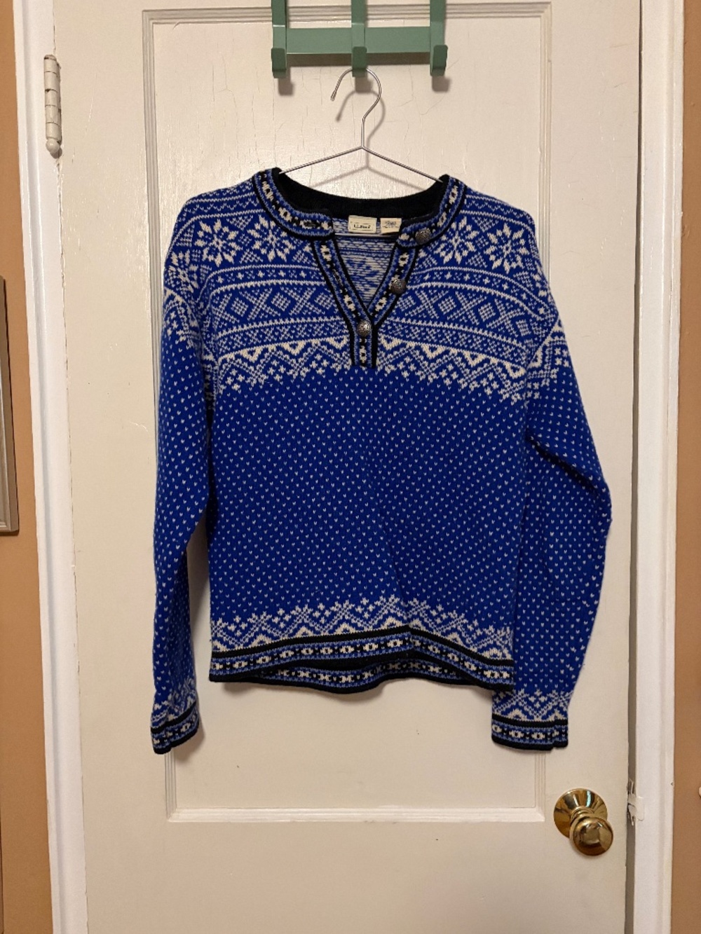 Women’s LL Bean wool fair isle sweater!